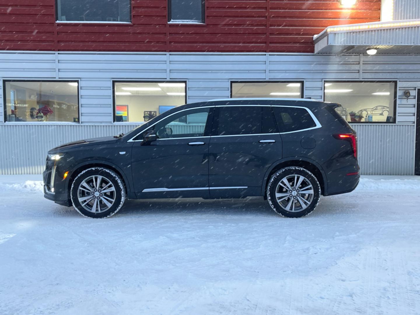 2022 BLACK /black leather CADILLAC XT6 PREMIUM LUXURY (1GYKPDRSXNZ) with an 3.6L engine, Automatic transmission, located at 1960 Industrial Drive, Wasilla, 99654, (907) 274-2277, 61.573475, -149.400146 - Photo#1